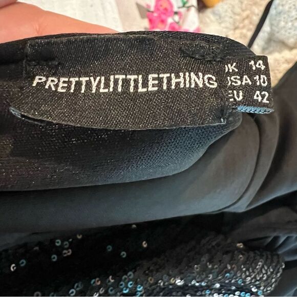 Pretty little things sequence midi deep V neck 
Cocktail Party night club - Picture 4 of 5